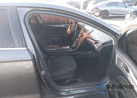 2018 Ford Fusion Hybrid Se z USA, uszkodzony, nr VIN 3FA6P0LU1JR249967